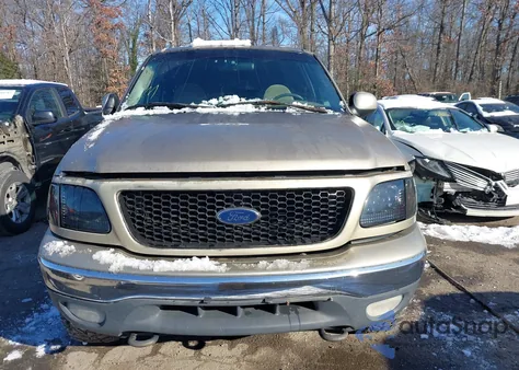 2001 Ford F-150 King Ranch Edition/Lariat/Xlt from USA, damaged, VIN 1FTRW08W61KD80353